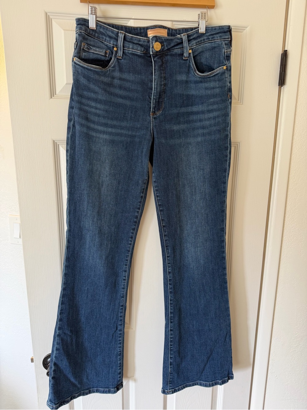 Women's KUT from the Kloth. Dark Blue Flared Jeans